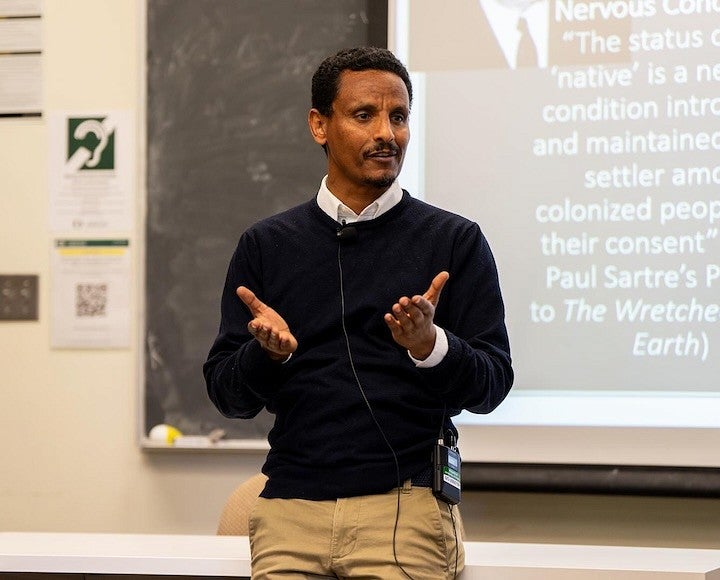 Yewulsew Endalew, profesoor in Comparative Literature