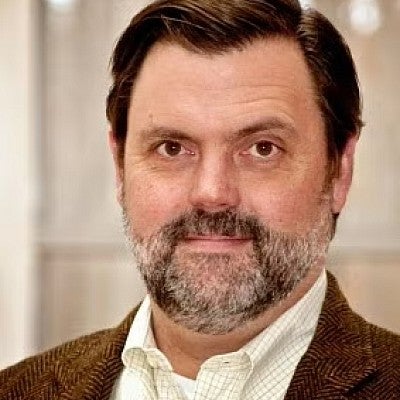 headshot of Stephen Shoemaker